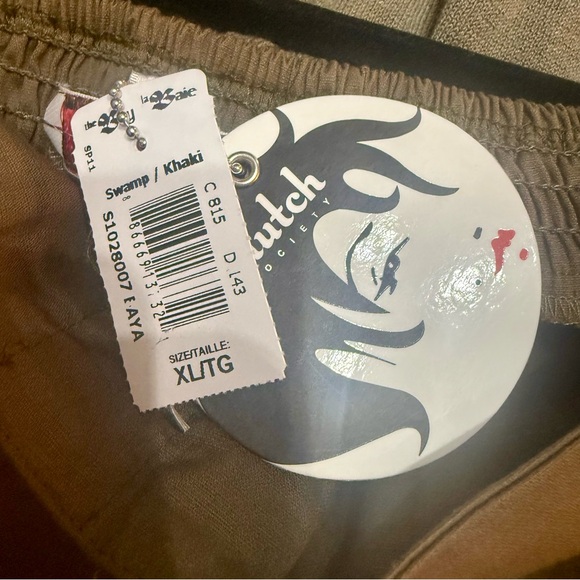 🇨🇦 Chic Strapless Army Green Retro Dress with Button Details - Picture 4 of 5